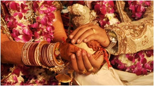 बंगाली शादी में आदान-प्रदान की रस्म
