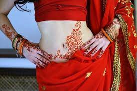 Traditional Belly Mehndi Design