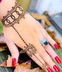 Bracelet with Ring Mehndi Design