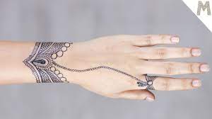 Chain Bracelet Mehndi Design