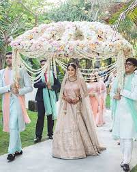 Phoolon ki Chaadar Bridal Entry Idea