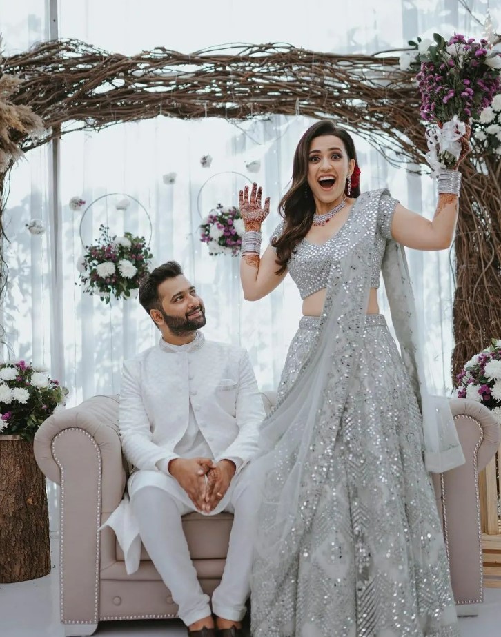 couple wedding dress