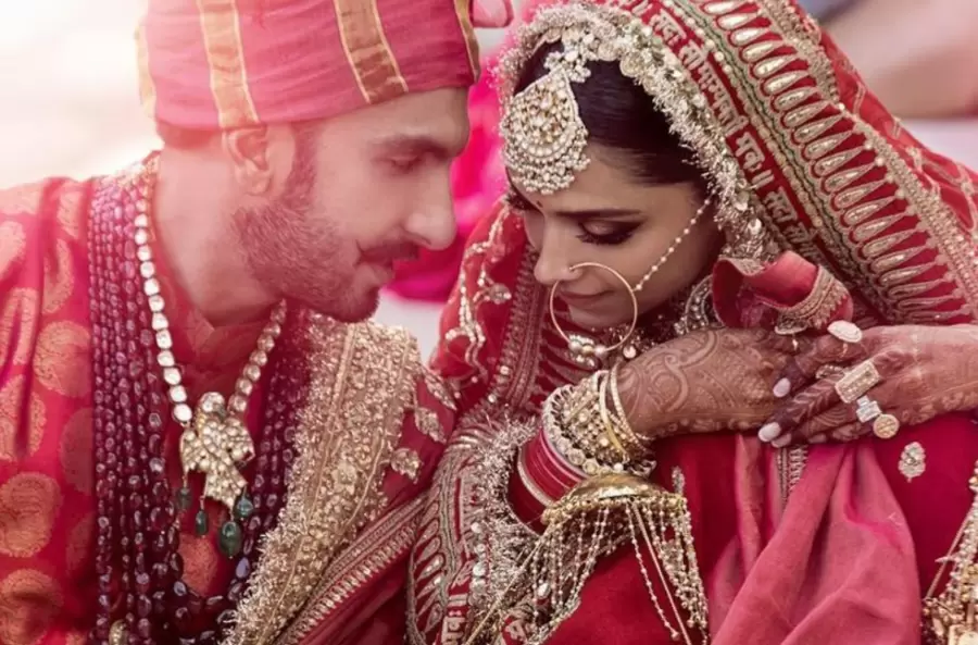 couple wedding dress