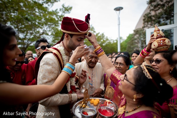 Dwar-Puja-of-Groom-in-Marriage