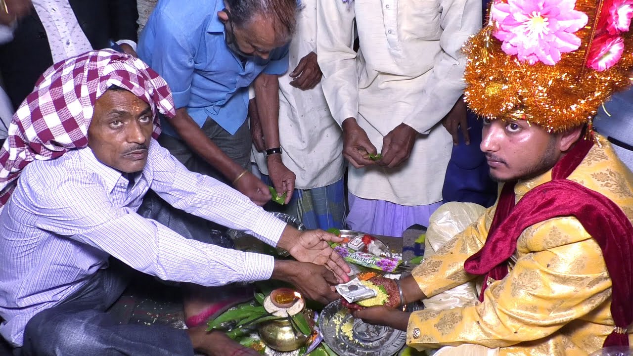 Dwar-Puja-of-Groom-in-Marriage