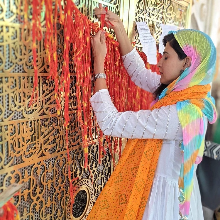 Manokamna Dhaga Ritual