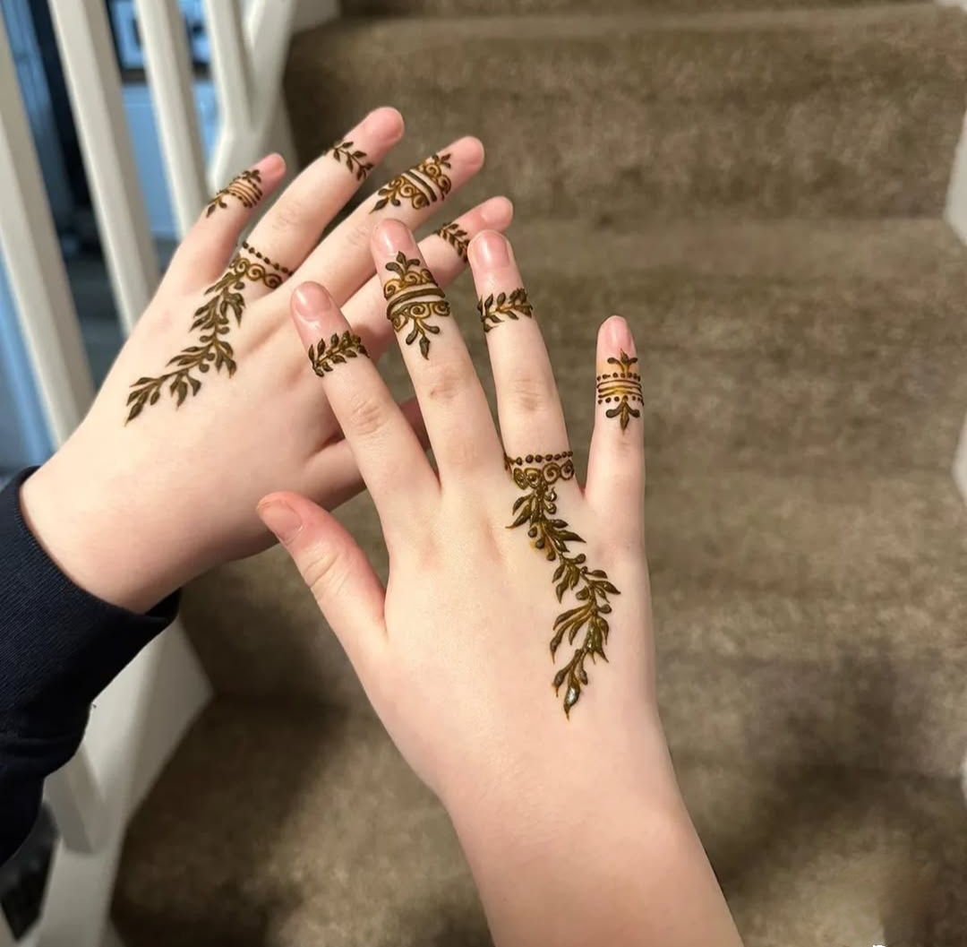 Leaf & Vine Mehndi Design