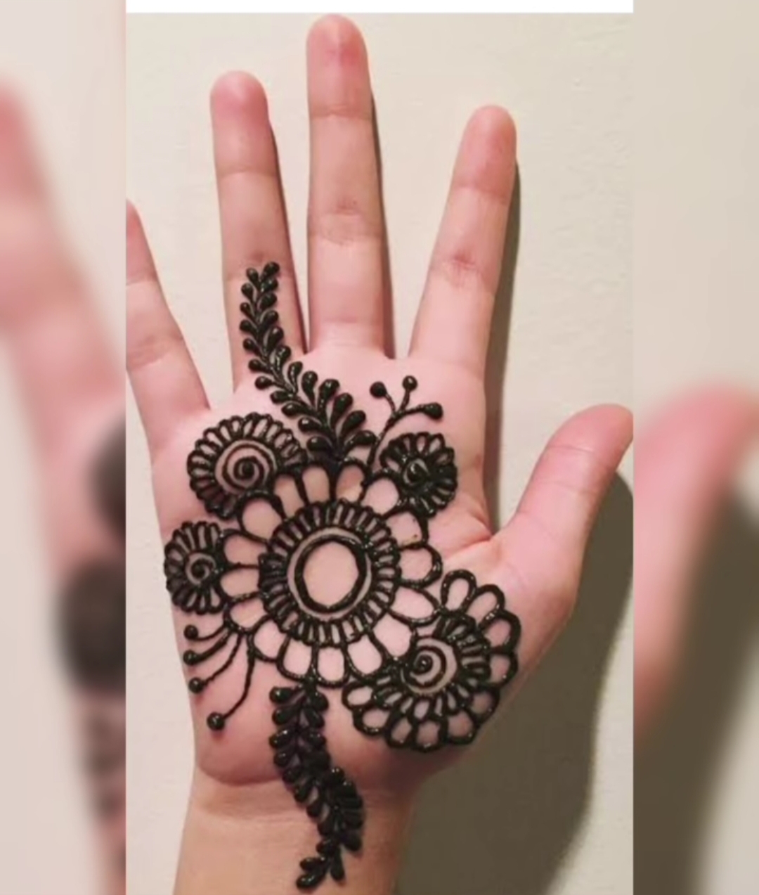 Heart Mehndi for Baby Girl