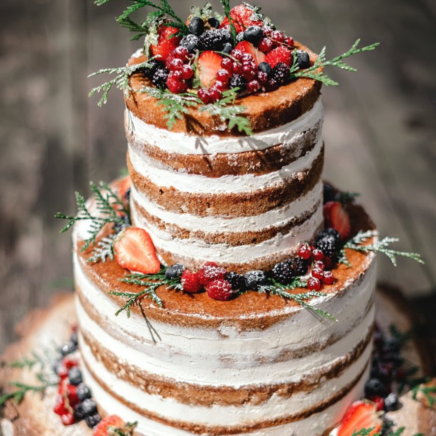 Naked Cake Design for Anniversary