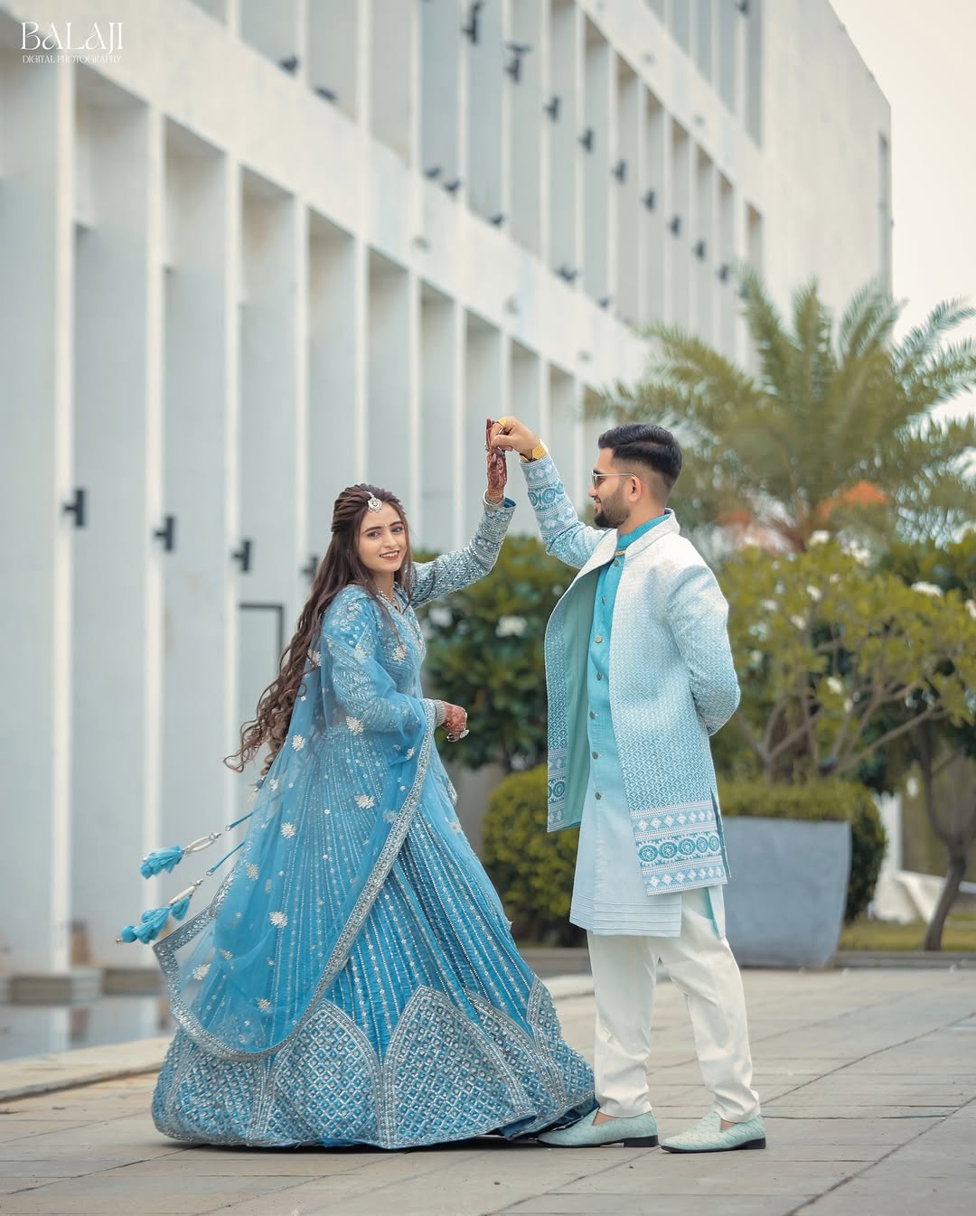 Dance Pose for Pre Wedding Photoshoot