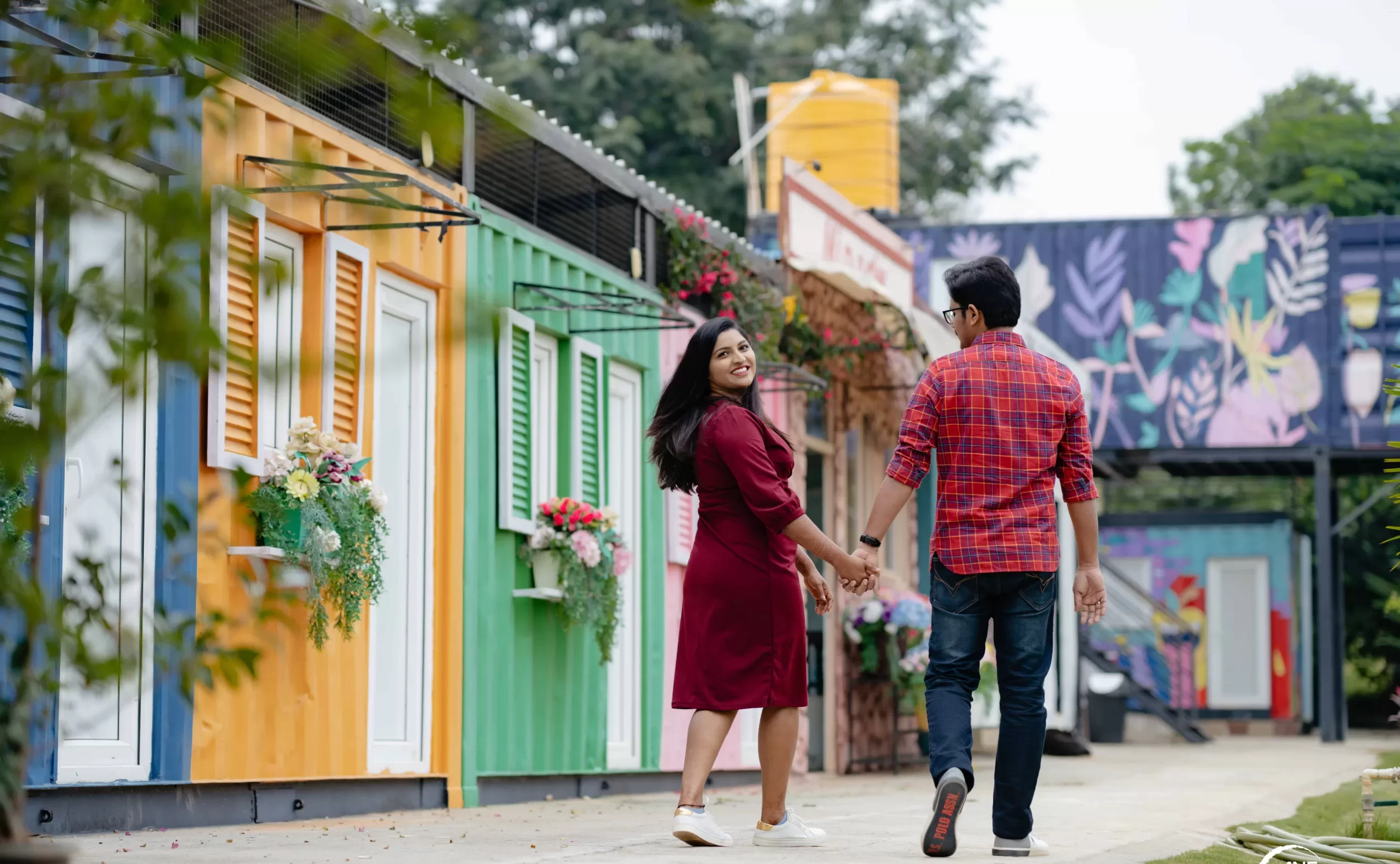 Commercial Street for Pre Wedding Photoshoot Bangalore