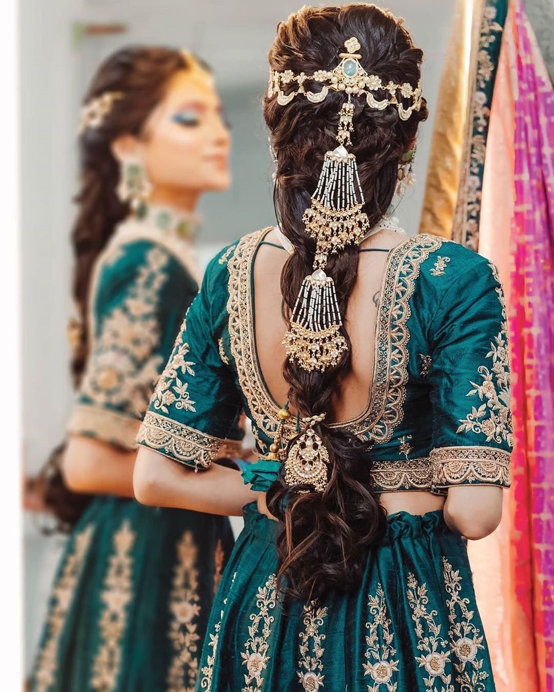 15 Bridal Hairstyles For Curly Hair, From Curly Back Bun To Side Swept Open  Curls