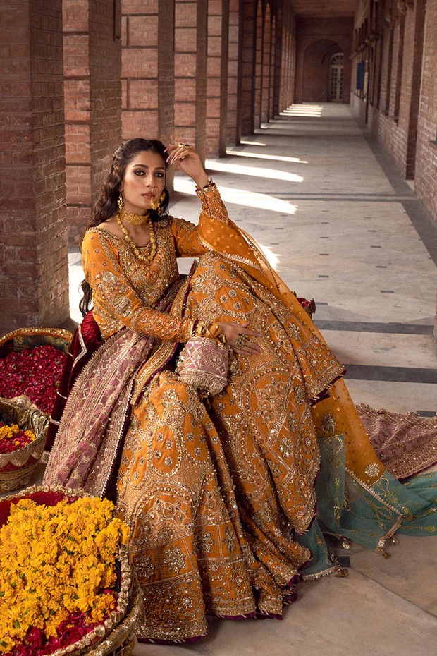 Matching floral designs with your lehenga?