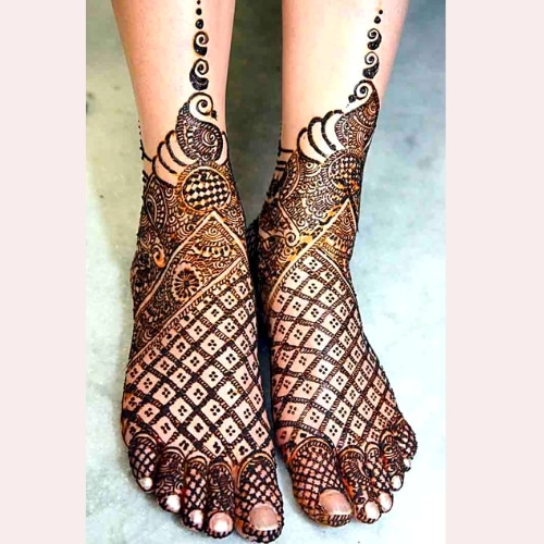 Bridal Simple Mehndi Designs For Feet