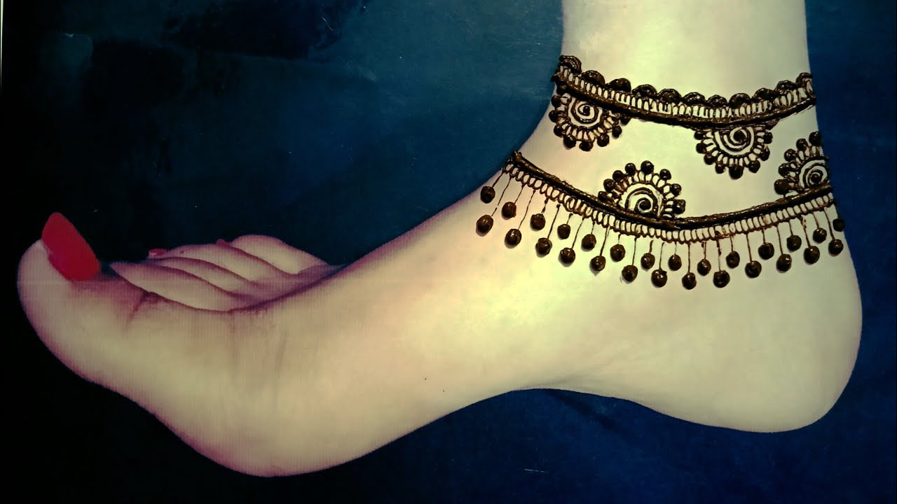 Floral Anklet On Leg Mehendi Design